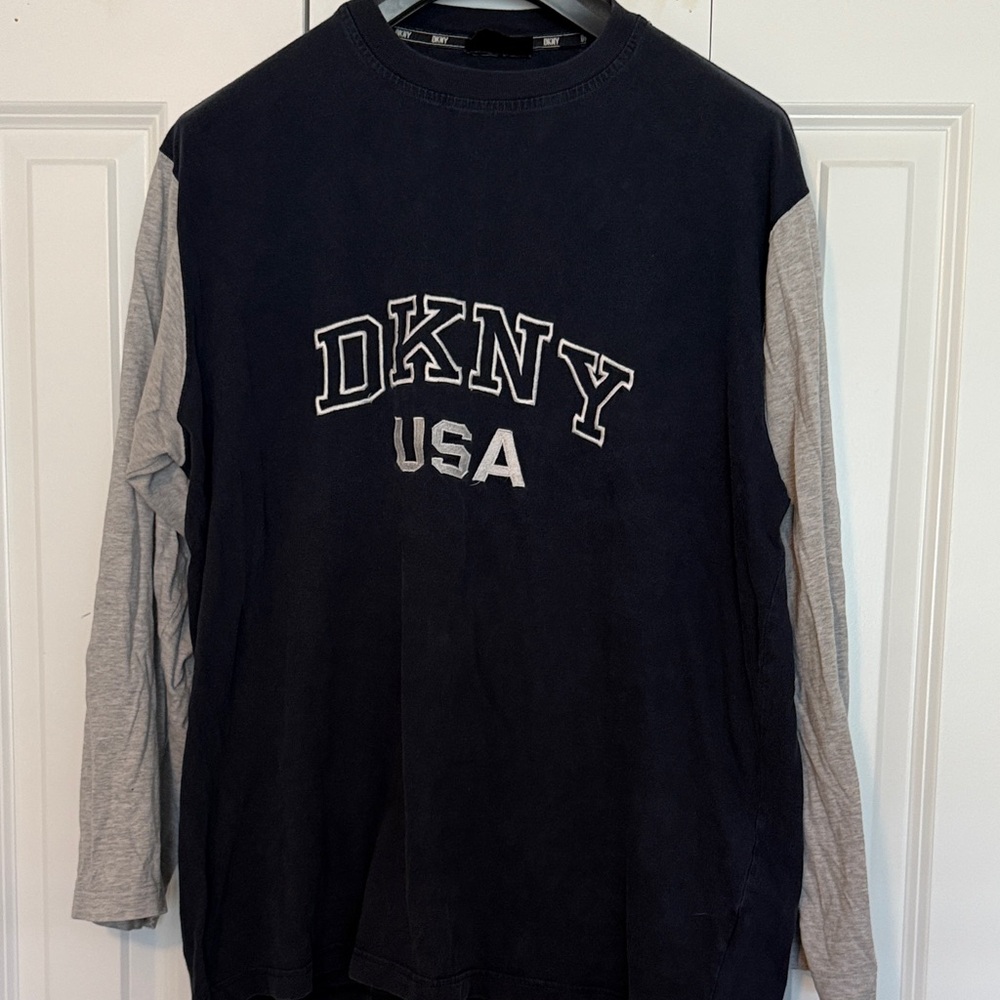 Vintage DKNY USA navy and Gray Logo Top